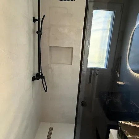 Brand New 2 Lägenhet